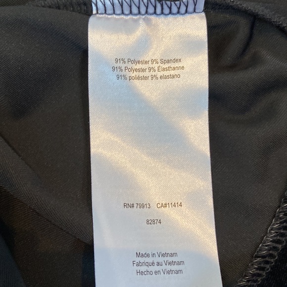 A Pea in the Pod Black Velvet Top - Picture 6 of 6